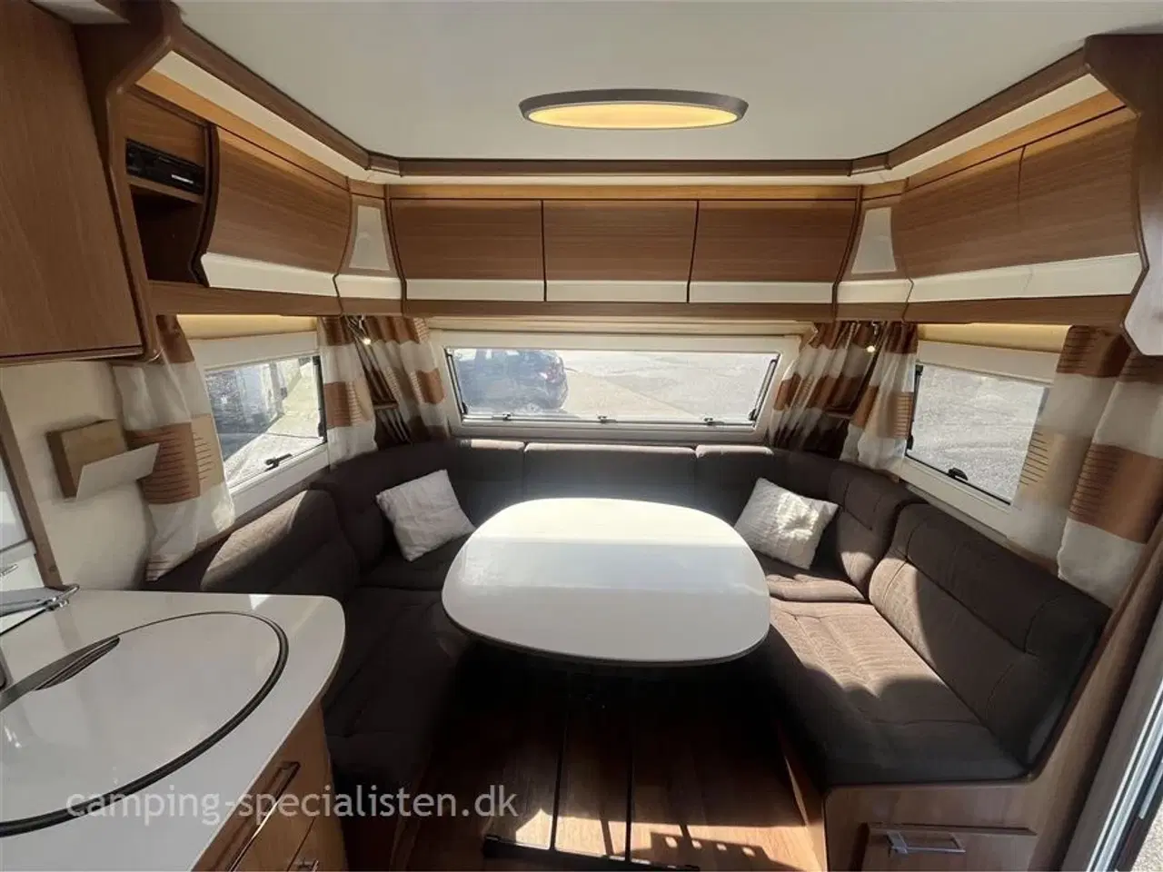 Billede 3 - 2015 - Kabe Ametist GLE KS B15 med 3 køjer   Kabe Ametist GLE/KS -  model 2015 med Køjer kan ses ved Camping-Specialisten Silkeborg.