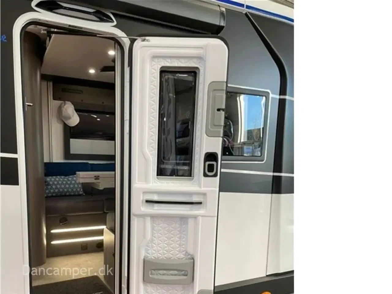 Billede 8 - 2024 - Chausson X650 Exclusive line    Camper med stor Lounge og siddegruppe, sænkeseng, stor garage, Connect-, Artic- og X-tilbehørspakke,