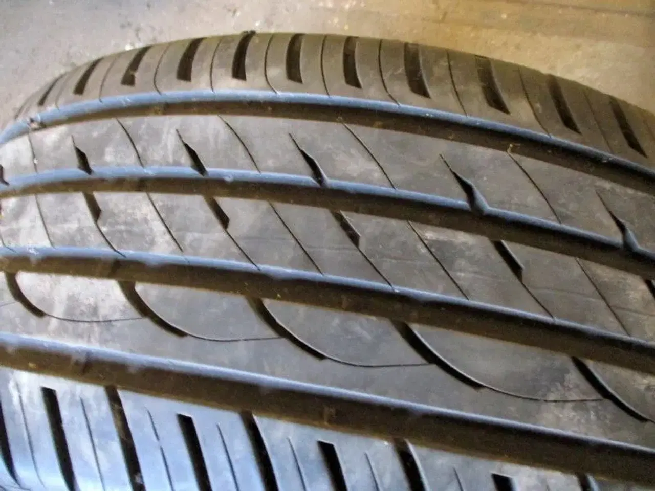 Billede 3 - 18" 2 stk. 255/55/18 PointS suv/4x4 sommerdæk