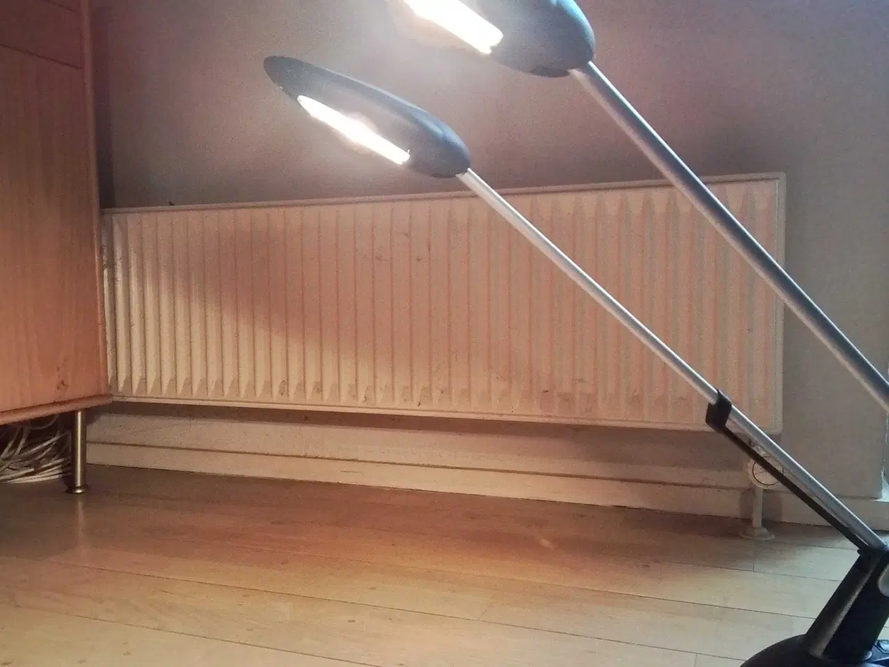Billede 1 - UNILUX bordlamper. Justerbar i alle retninger. 2 