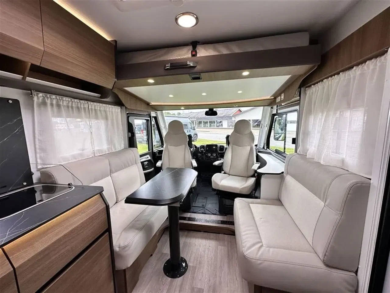 Billede 17 - 2024 - Benimar Amphitryon 998 Northautokapp   KAMPAGNE - SPAR: 80.000 KR.
