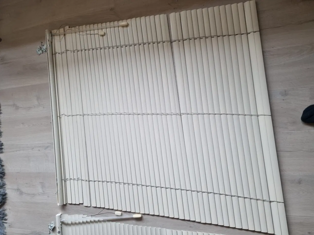 Billede 2 - Beige alu Persienne 