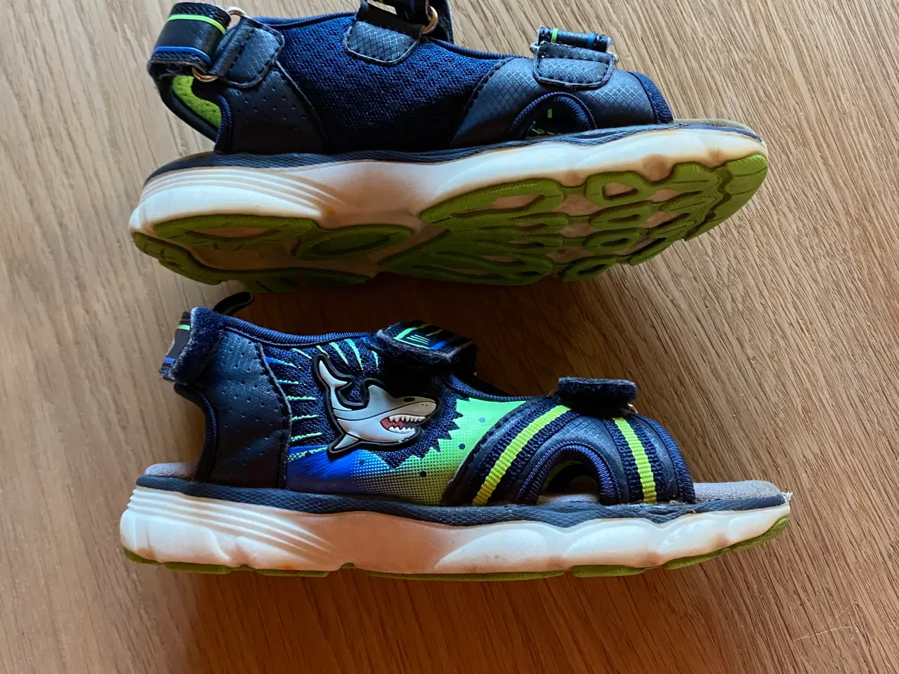 Billede 2 - Sandaler  zigzag og pony 