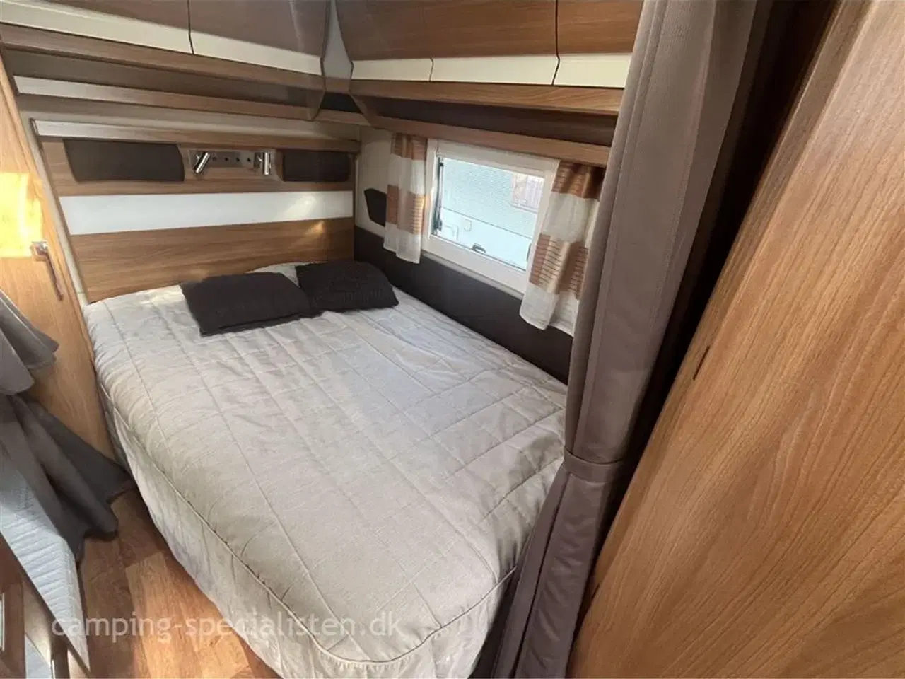 Billede 10 - 2015 - Kabe Ametist GLE KS B15 med 3 køjer   Kabe Ametist GLE/KS -  model 2015 med Køjer kan ses ved Camping-Specialisten Silkeborg.