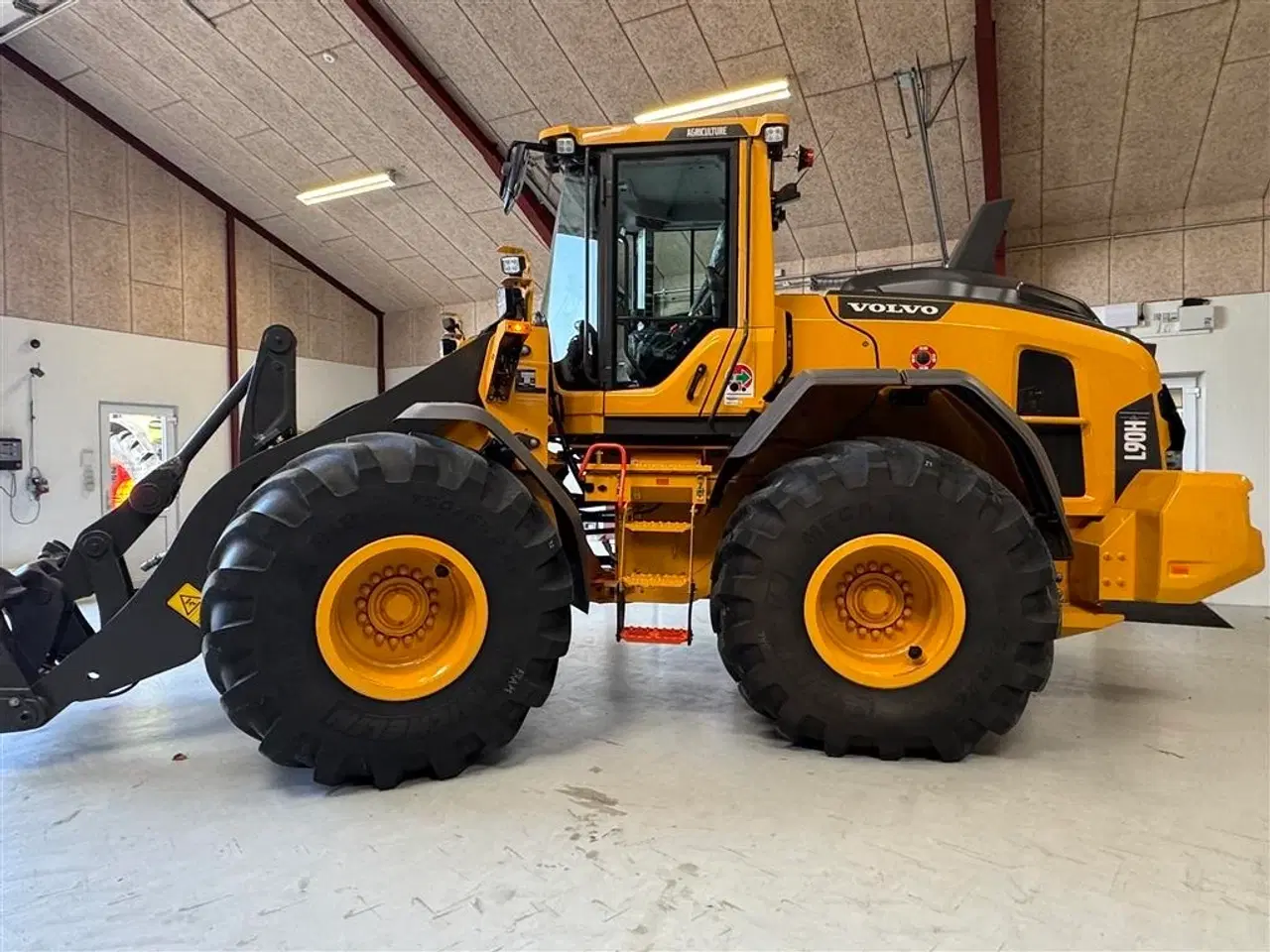 Billede 4 - Volvo L 90 H AGRICULTURE! KUN 4 TIMER, LANG BOM OG LOCK-UP! PÅ LAGER TIL OMGÅENDE LEVERING!