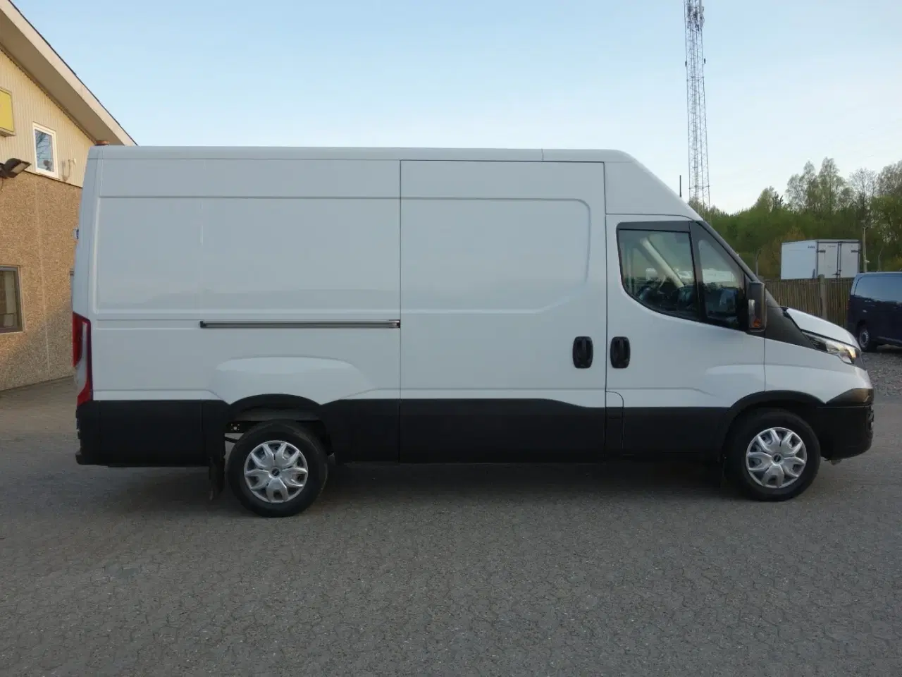Billede 13 - Iveco Daily 2,3 35S16 12m³ Van AG8