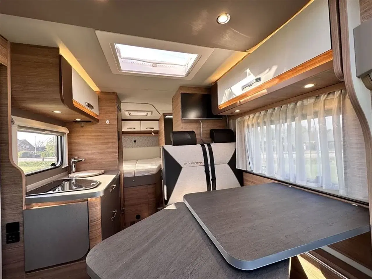 Billede 9 - 2021 - Weinsberg CaraCompact 600 MF "Pepper Edition"   Kompakt autocamper med Automat gear