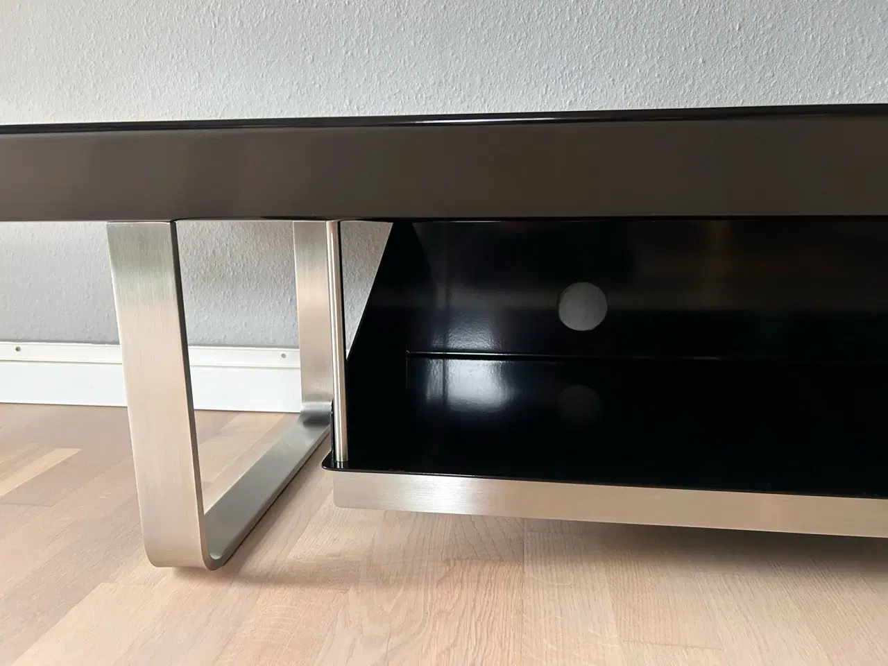 Billede 3 - TV møbel i malet jern