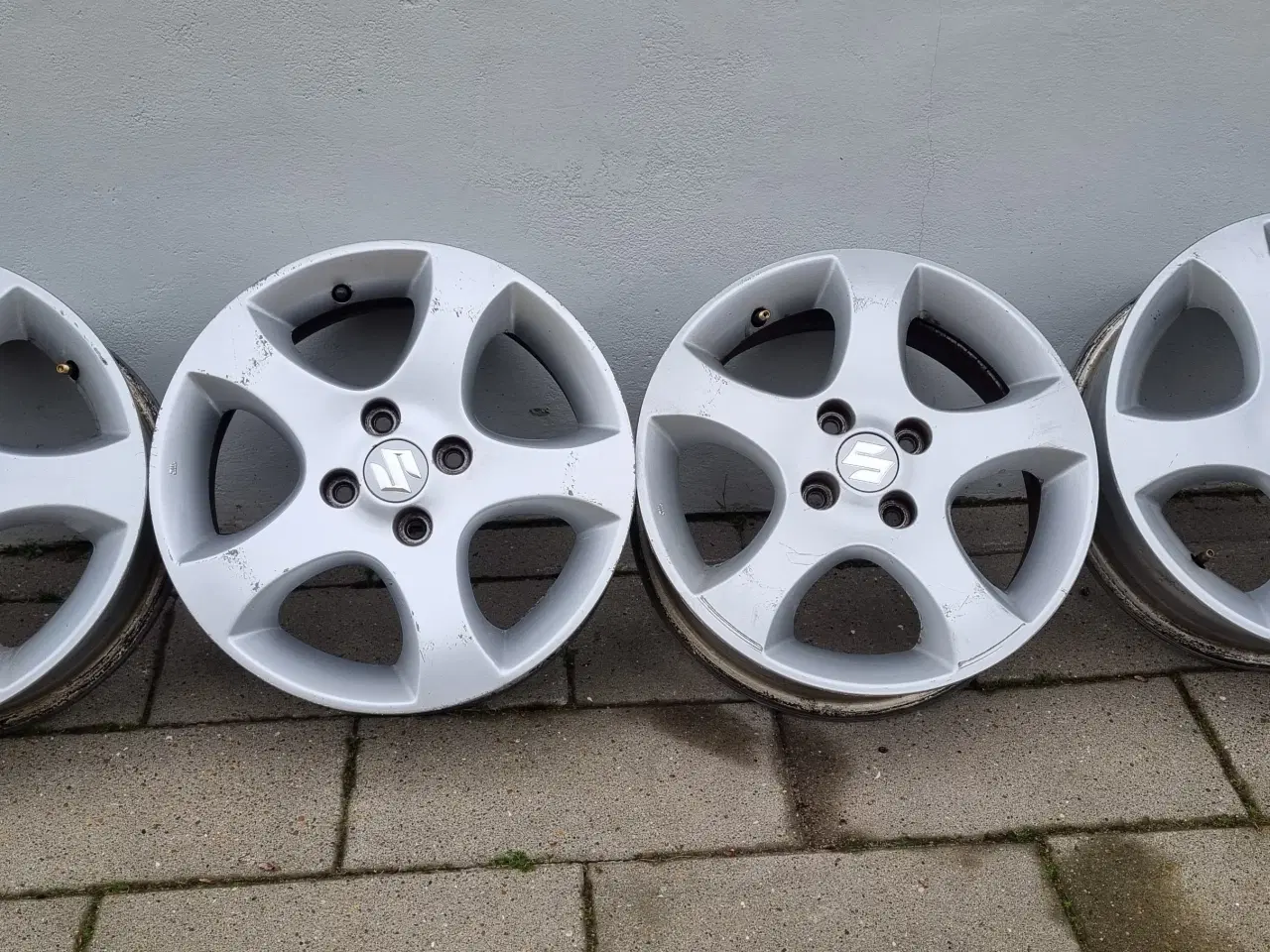 Billede 1 - ALU -FÆLGE