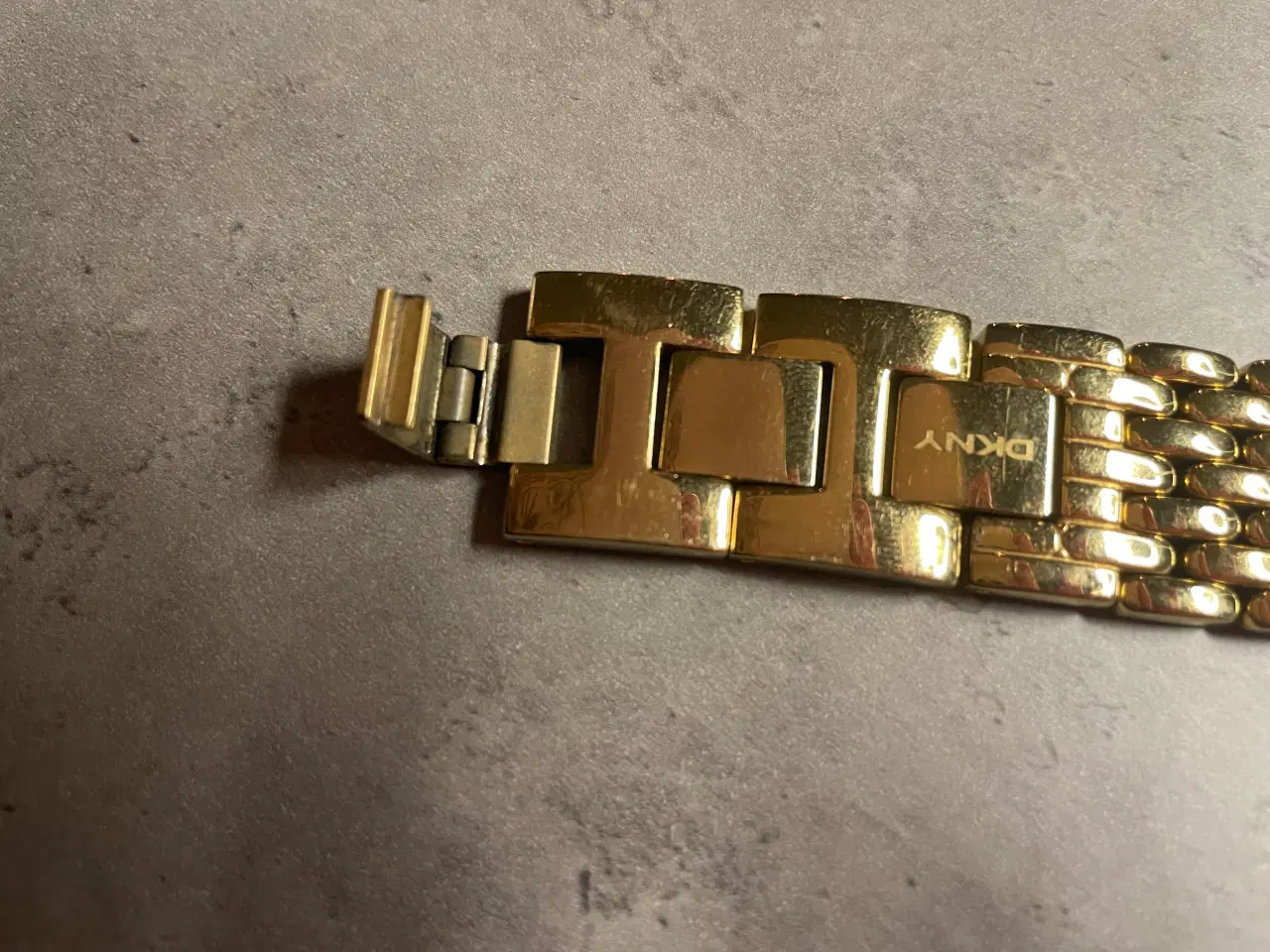 Billede 3 - DKNY guld ur