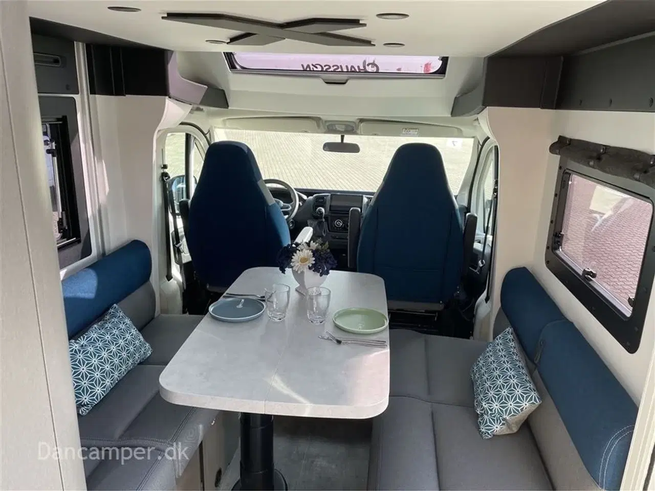 Billede 13 - 2024 - Chausson X650 Exclusive line   Camper med stor Lounge og siddegruppe, 9-trins automatgear, sænkeseng, stor garage, specialfælge, Connect- og X-tilbehørspakke ,