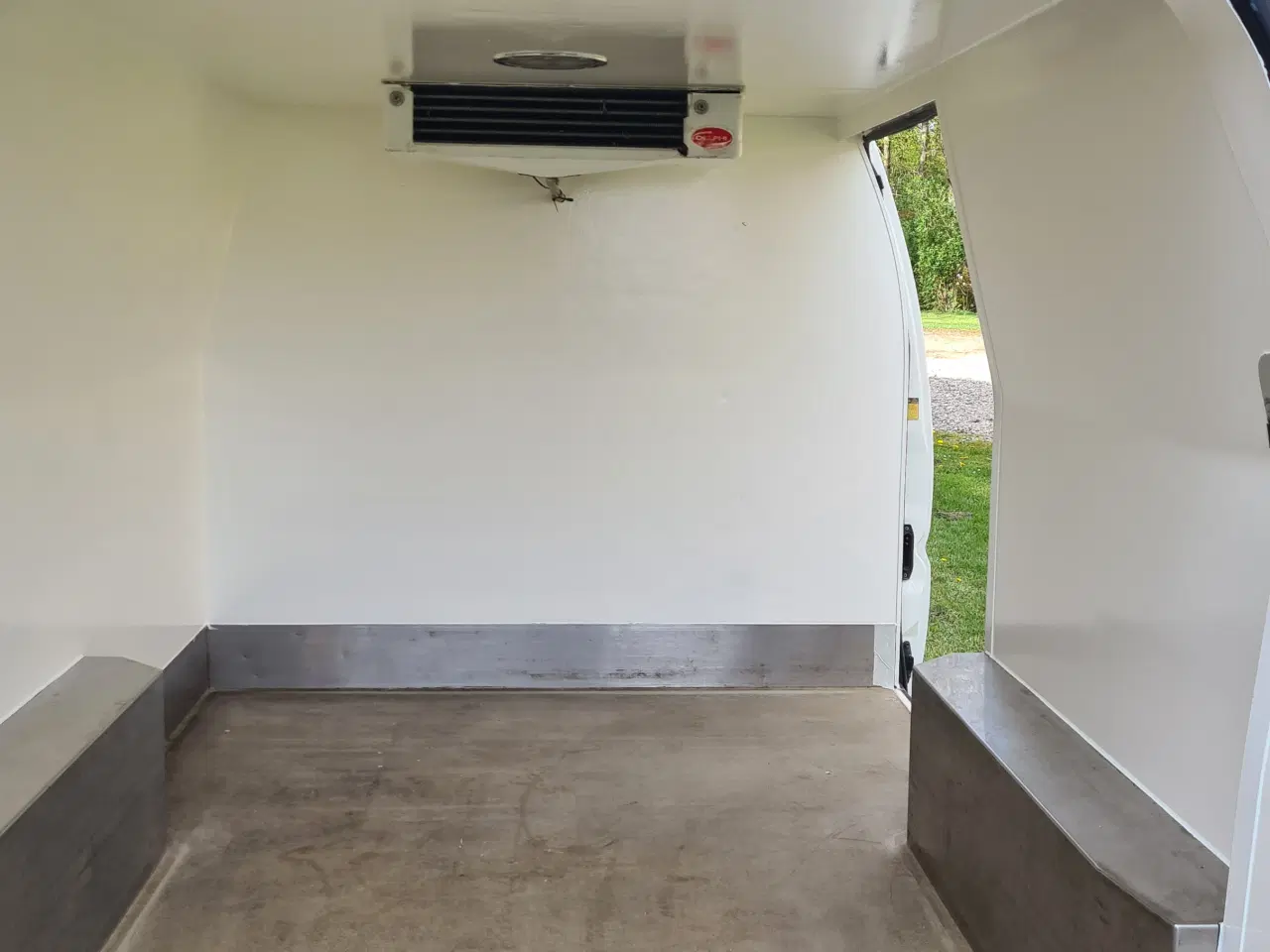 Billede 5 - Kølebil Toyota Hiace 2,5 D-4D 95 komfort kort