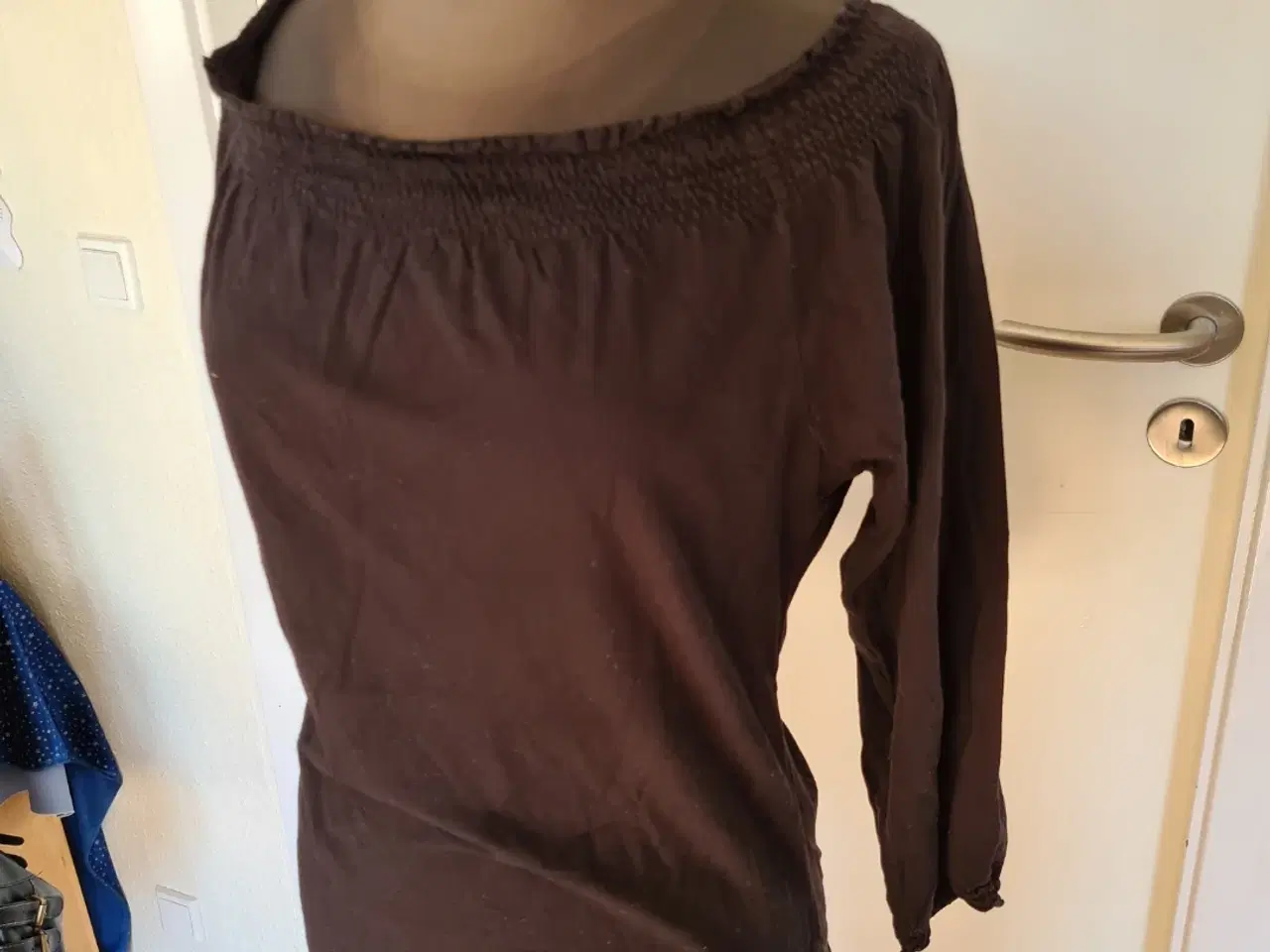 Billede 3 - Sort bluse