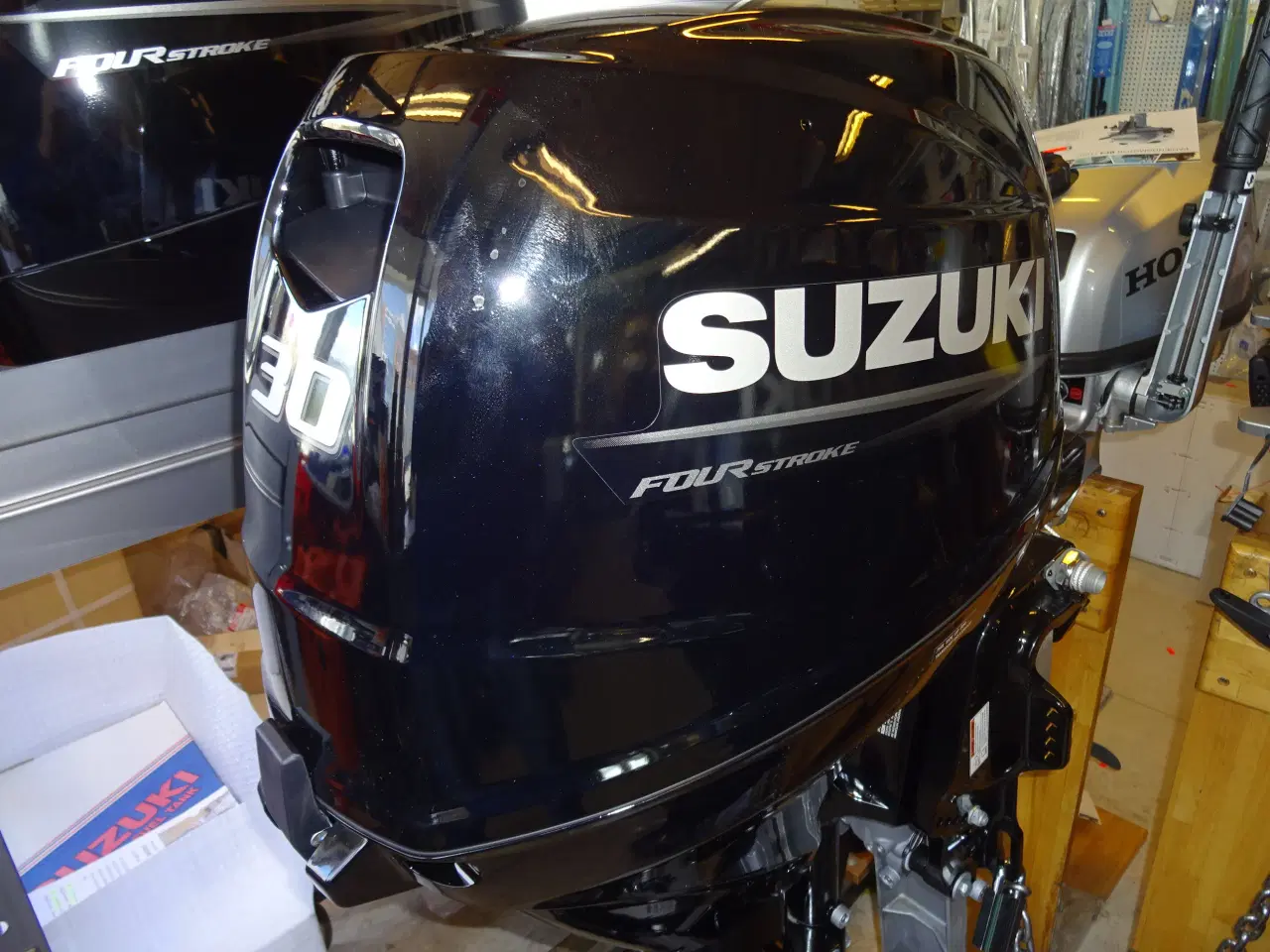Billede 1 - SUZUKI 25 OG 30 HK. WEST UDSALG. NYE.