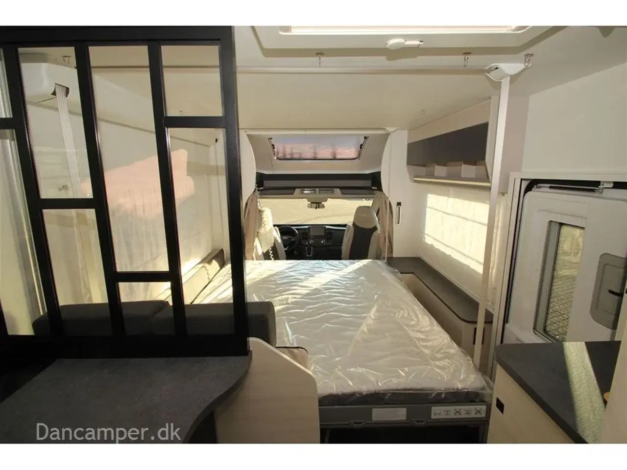Billede 30 - 2023 - Chausson 660 Titanium ULTIMATE   Chausson 660 Titanium ULTIMATE - 170 HK og 6 trins automatgear. Designet vundet den Europæiske innovationspris.