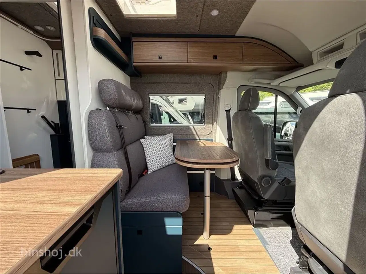 Billede 19 - 2025 - Eriba Car 600 Cherry Red Aut   Ny Facelift Campervan Eriba car bygget på VW hos Hinshøj Caravan.