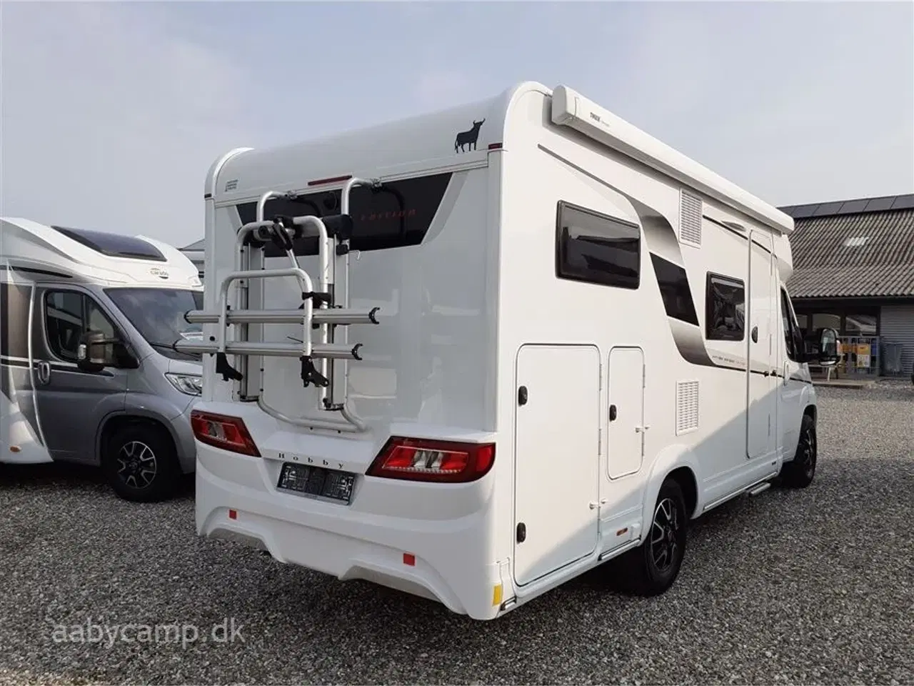 Billede 2 - 2022 - Hobby Ontour Edition V65 GE   solceller. elektrisk indgangstrin og markise. hæve/sænke cykelstativ. gasalarm.batteri. LPG gas system.