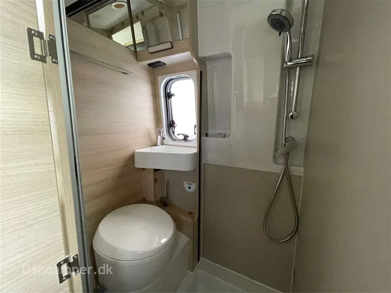 Billede 13 - 2024 - Chausson V697 Sport Line   Super flotte Sport Line, 140 HK, 9-trins automatgear, tilbehørs-, connect-, safety- og artic pakke.