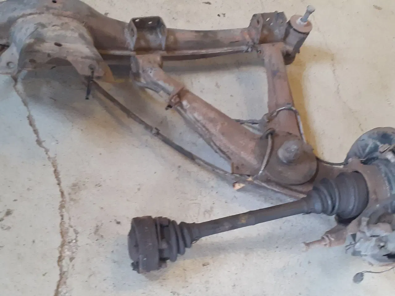 Billede 5 - Komplet BMW E30 325 undervogn