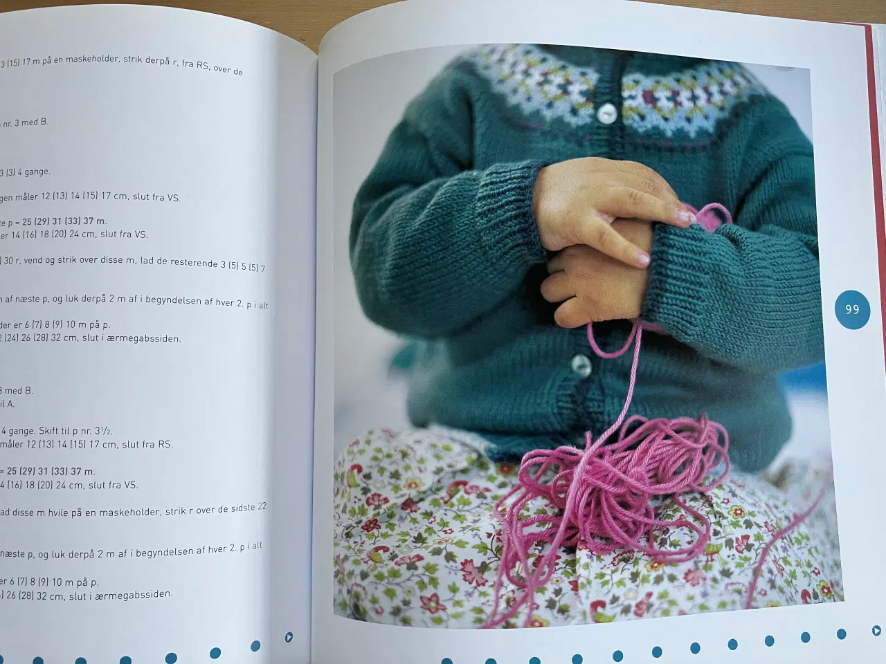 Billede 14 - Bogen Babystrik, af Debbie Bliss