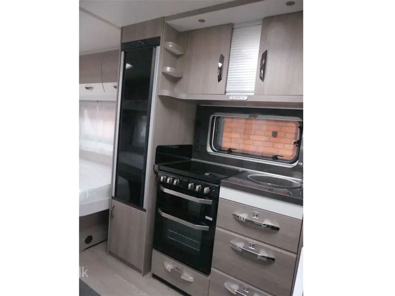 Billede 8 - 2023 - Hobby Prestige 560 WLU   Lækker enkeltsengsvogn med stort badeværelse fra Hinshøj Caravan