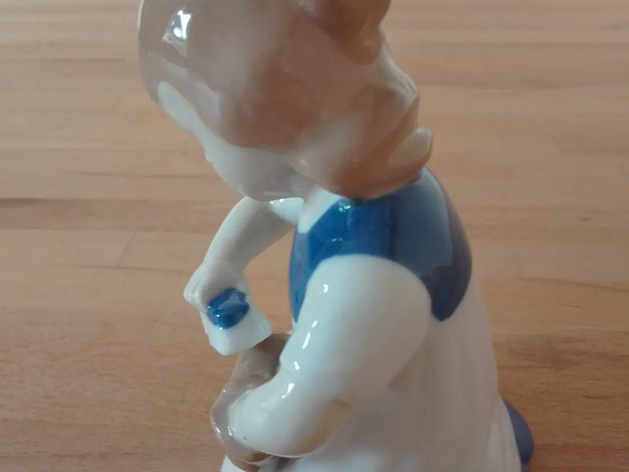 Billede 6 - Poselæns figur pige