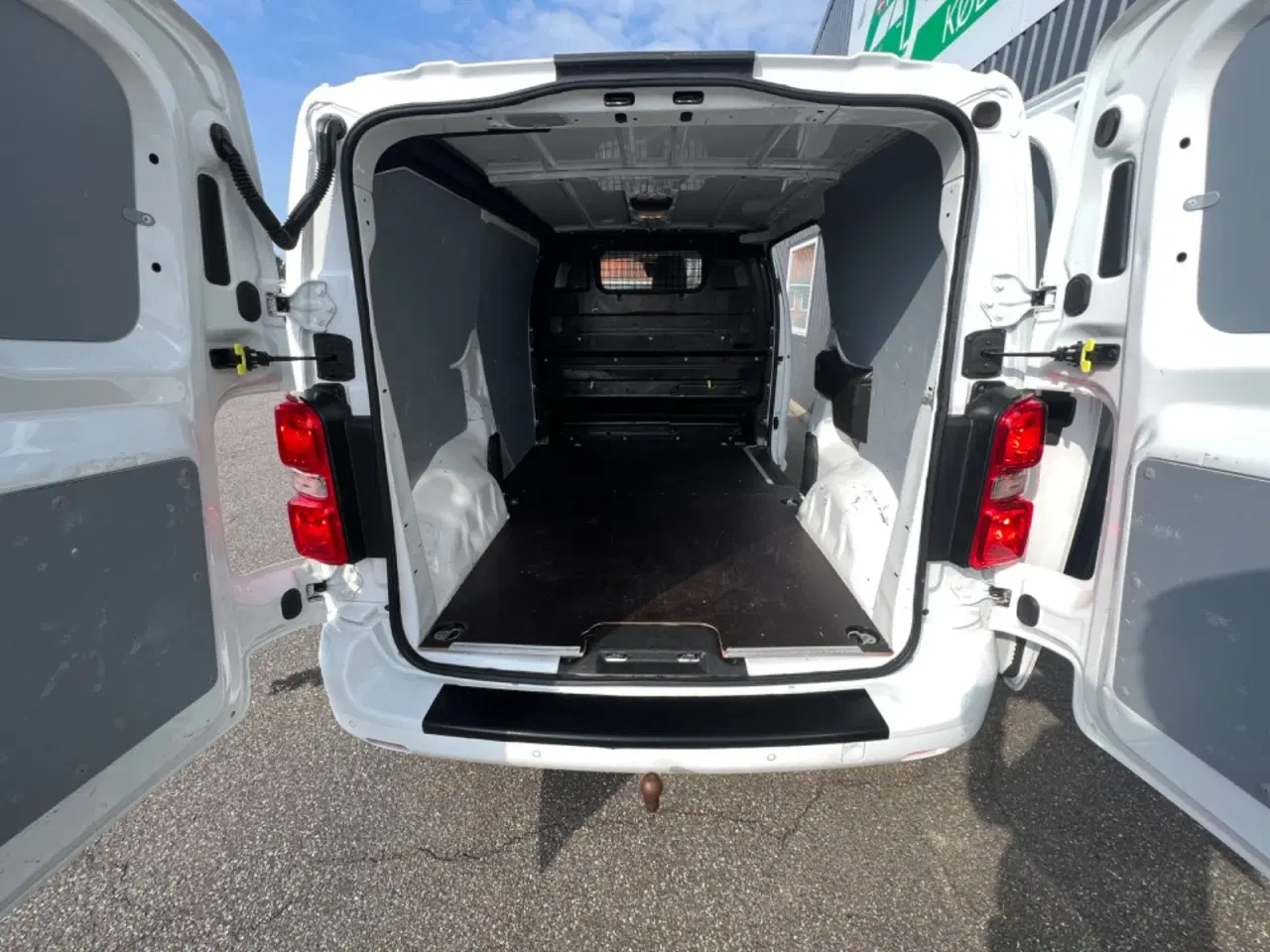 Billede 8 - Peugeot Expert 2,0 BlueHDi 122 L2 Sport EAT8 Van