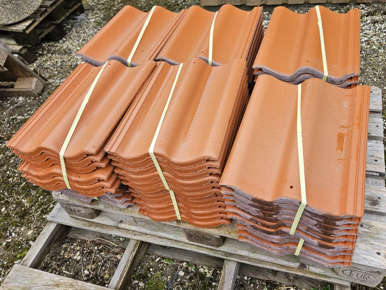 Billede 1 - IBF Tagsten rød