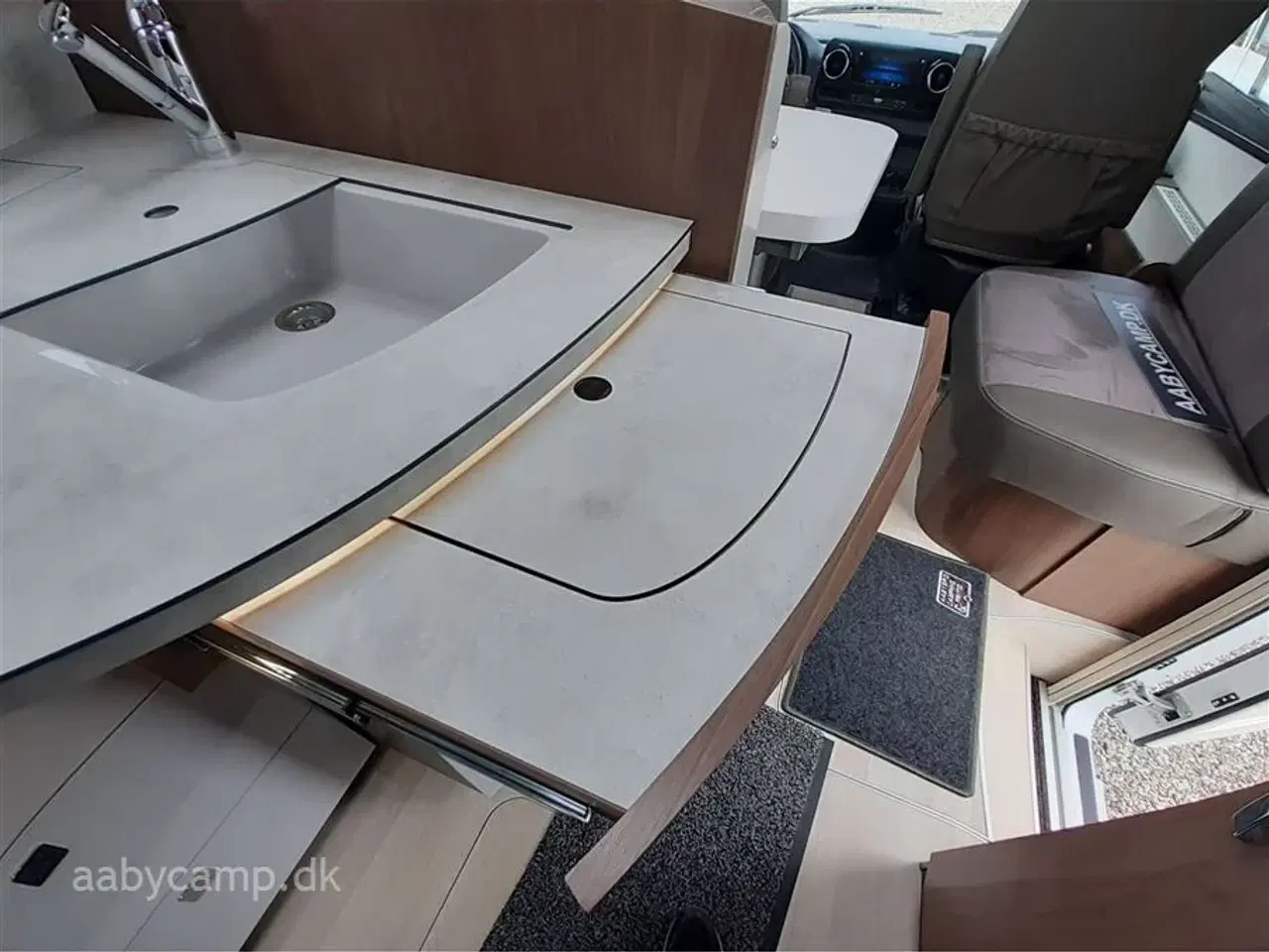 Billede 16 - 2025 - Frankia Platin Pure I 7400 GD Edition   Top udstyret 5 Stjernet Camper på Mercedes