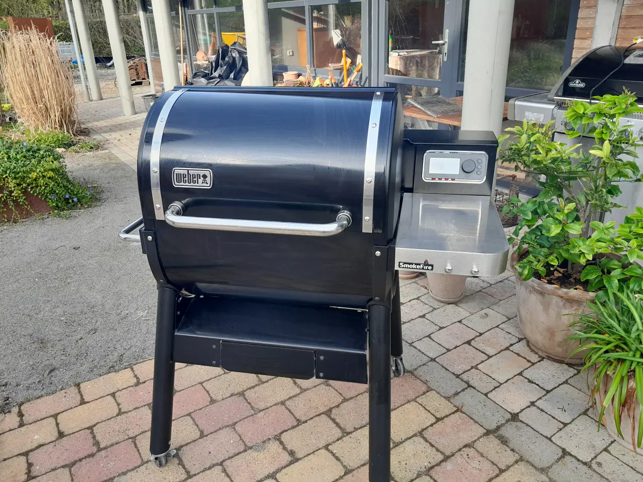 Billede 1 - Weber Smoke Fire grill
