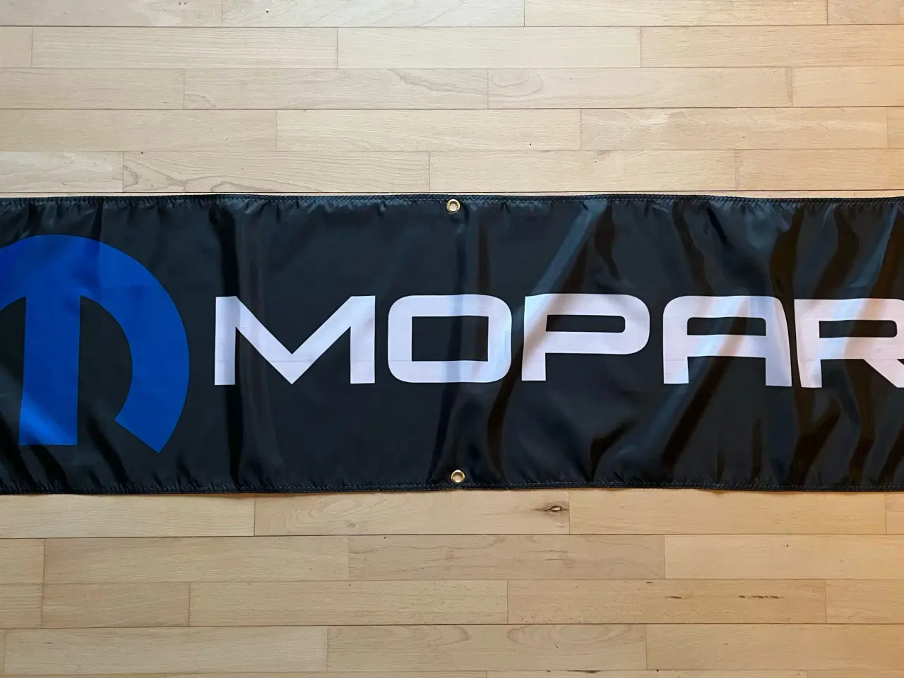 Billede 1 - Flag med Mopar
