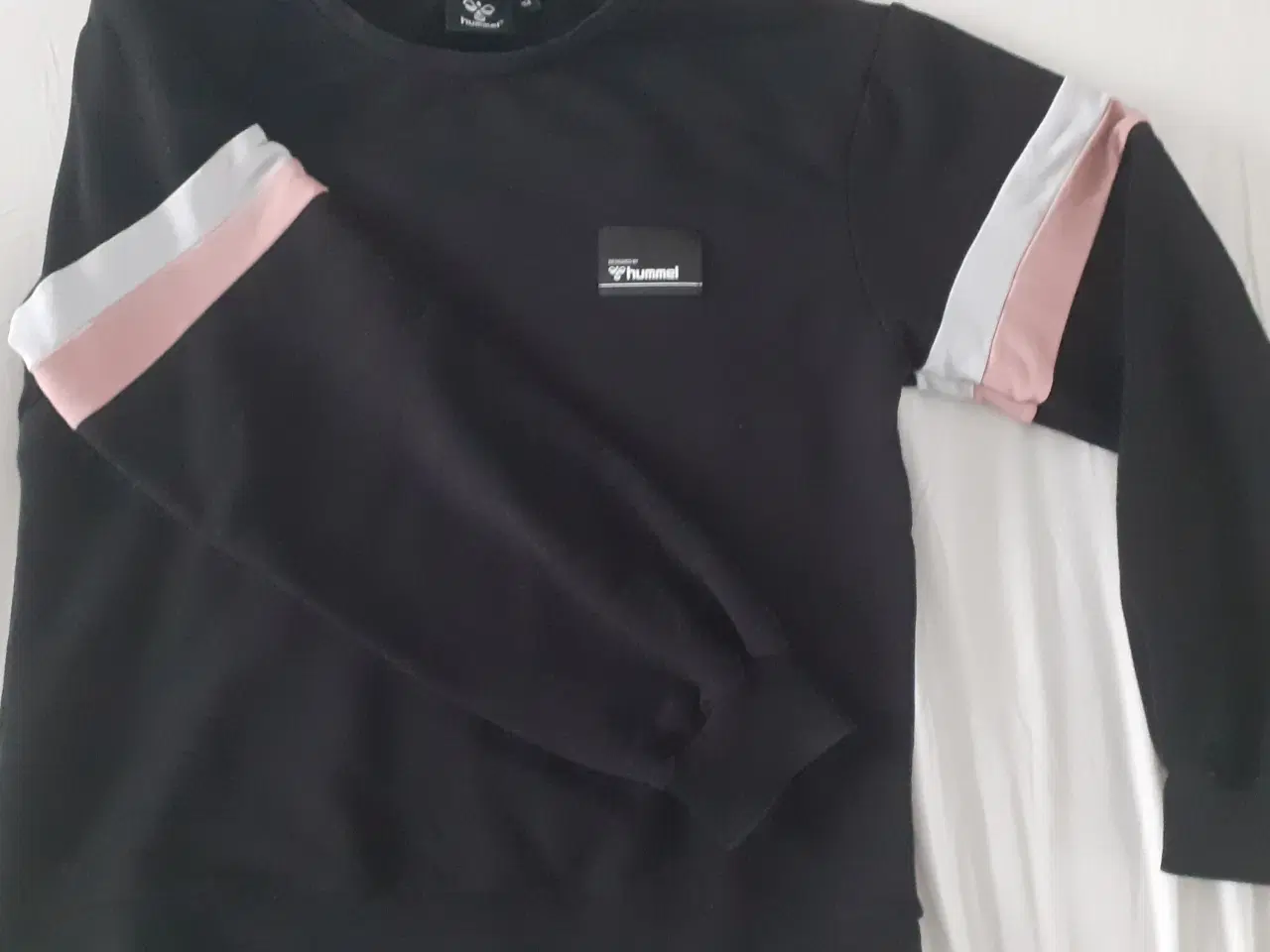 Billede 1 - Hummel trøje str 164