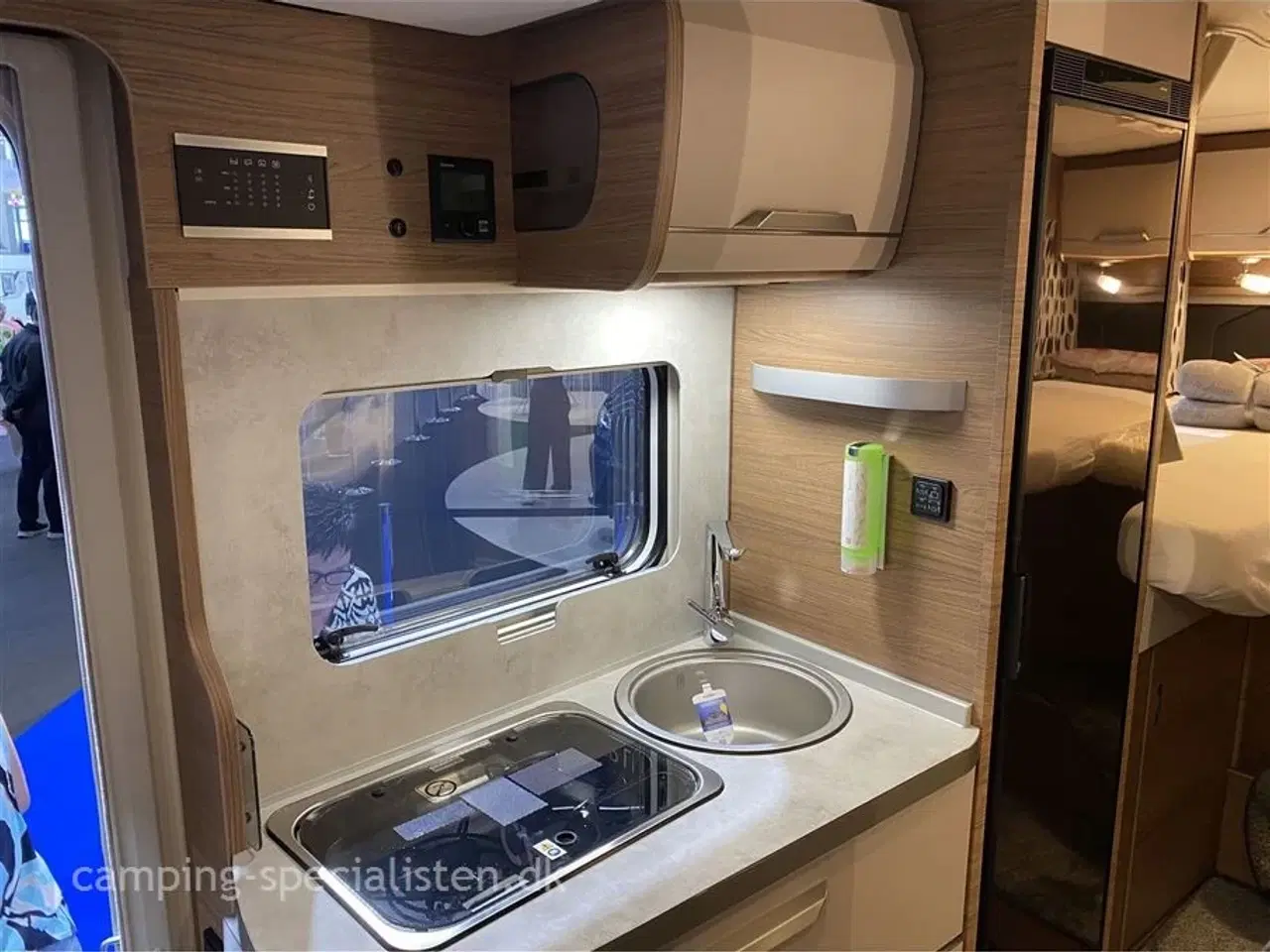Billede 14 - 2025 - Knaus Wave Vansation 640 MEG VW Crafter   Knaus Van Wave 640 MEG - nu på VW i  2025 - lækker kampagne model med plads til 4 personer - Se den nu hos Camping-Specialisten.dk Silkeborg