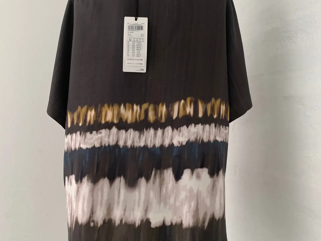 Billede 3 - T-shirt str.42