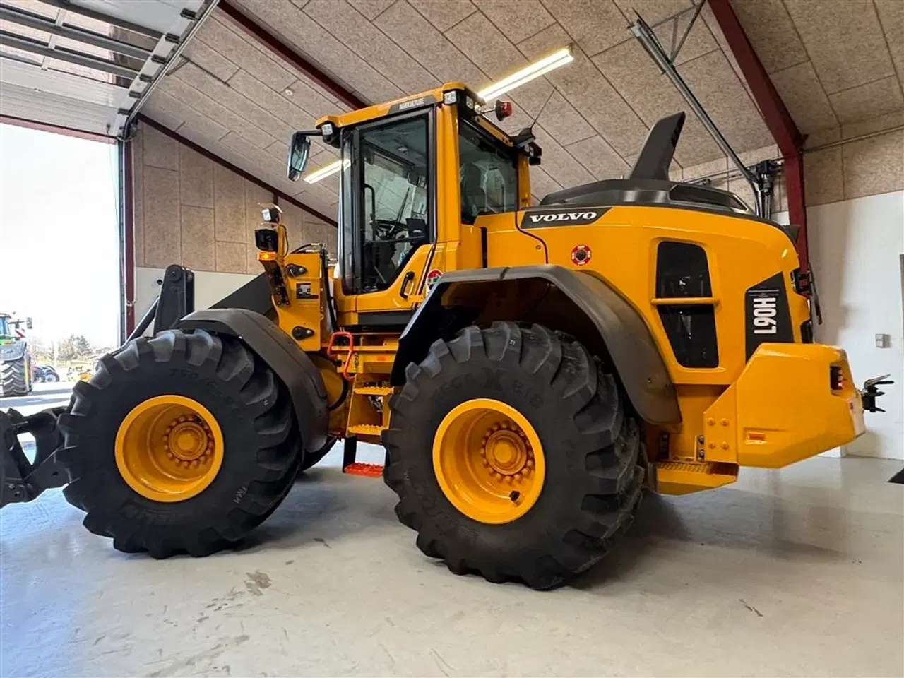 Billede 5 - Volvo L 90 H AGRICULTURE! KUN 4 TIMER, LANG BOM OG LOCK-UP! PÅ LAGER TIL OMGÅENDE LEVERING!