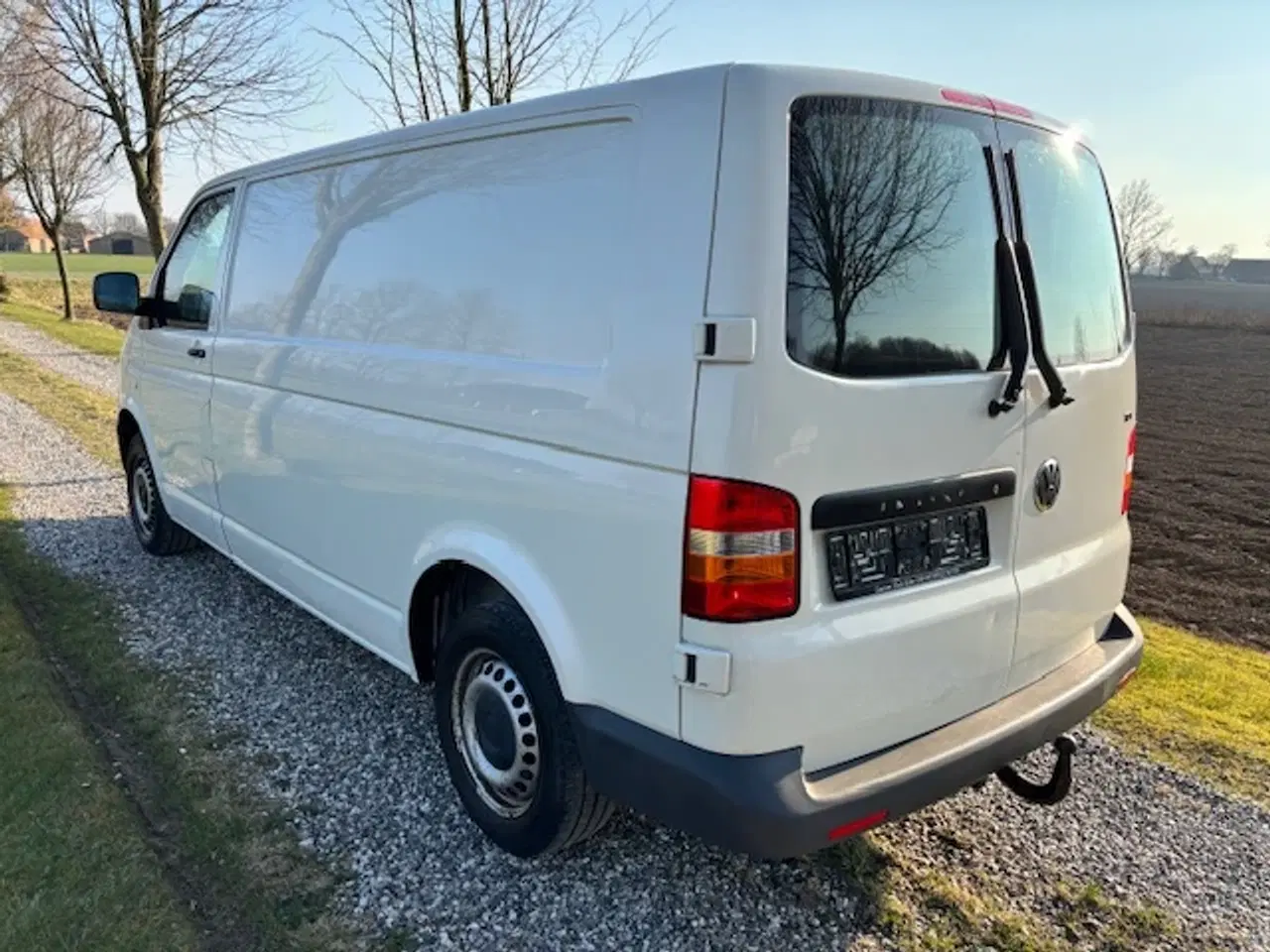 Billede 4 - VW Transporter 2,5 TDi 130 Kassevogn lang 4d Nysyn
