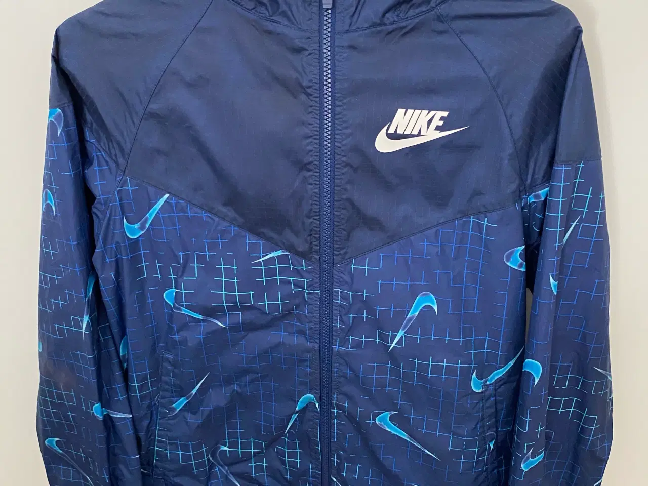Billede 1 - Nike vindjakke str. 147-158