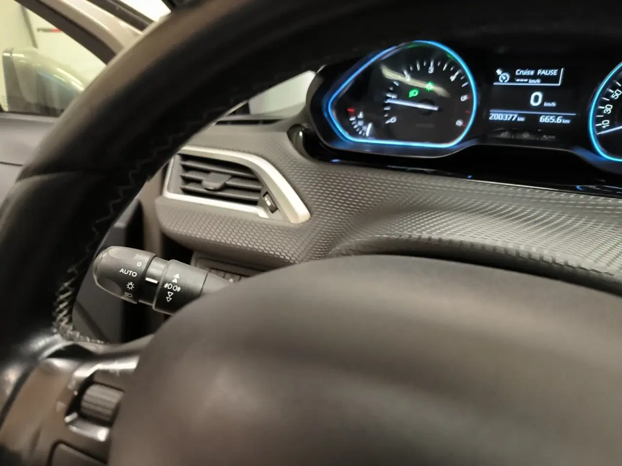 Billede 12 - Peugeot 2008 1,6 BlueHDi 100 Allure