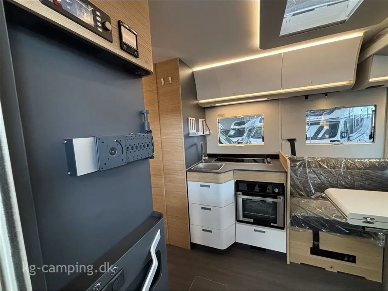 Billede 15 - 2024 - Adria Sonic Plus 700 DL   Adria Sonic 700 DL – Bestilt hjem med topudstyr! NU EKSTRA nedsat