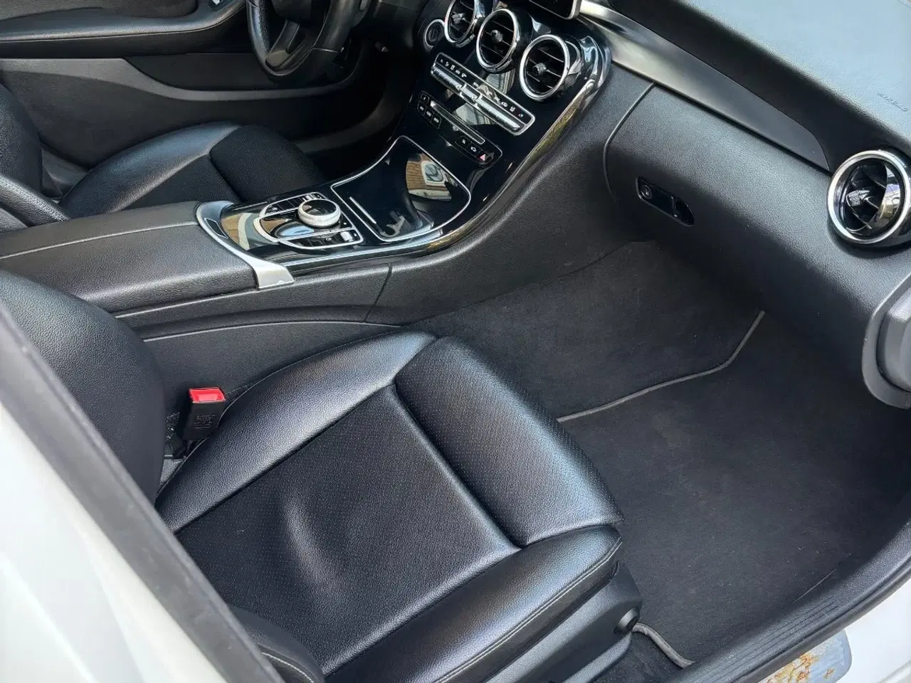 Billede 12 - Mercedes C220 d 2,2 AMG Line stc. aut.