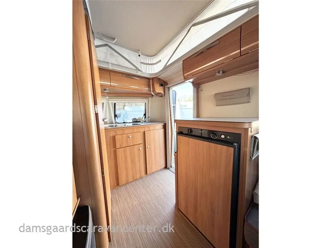 Billede 12 - 2018 - Hymer Eriba Familia 320   Enkeltsenge-Lamel-Mover-Telt