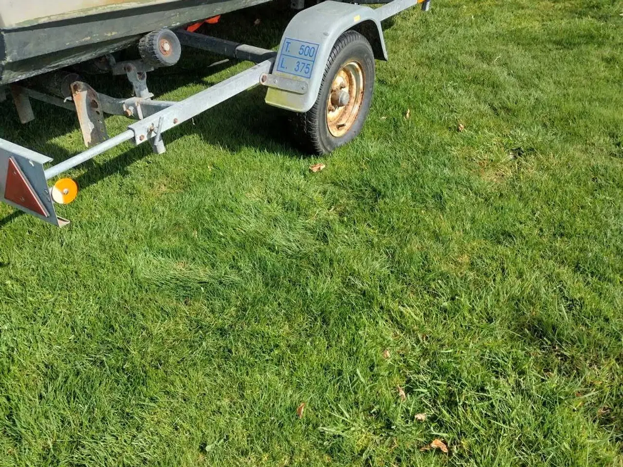 Billede 3 - Jolle med motor og udstyr