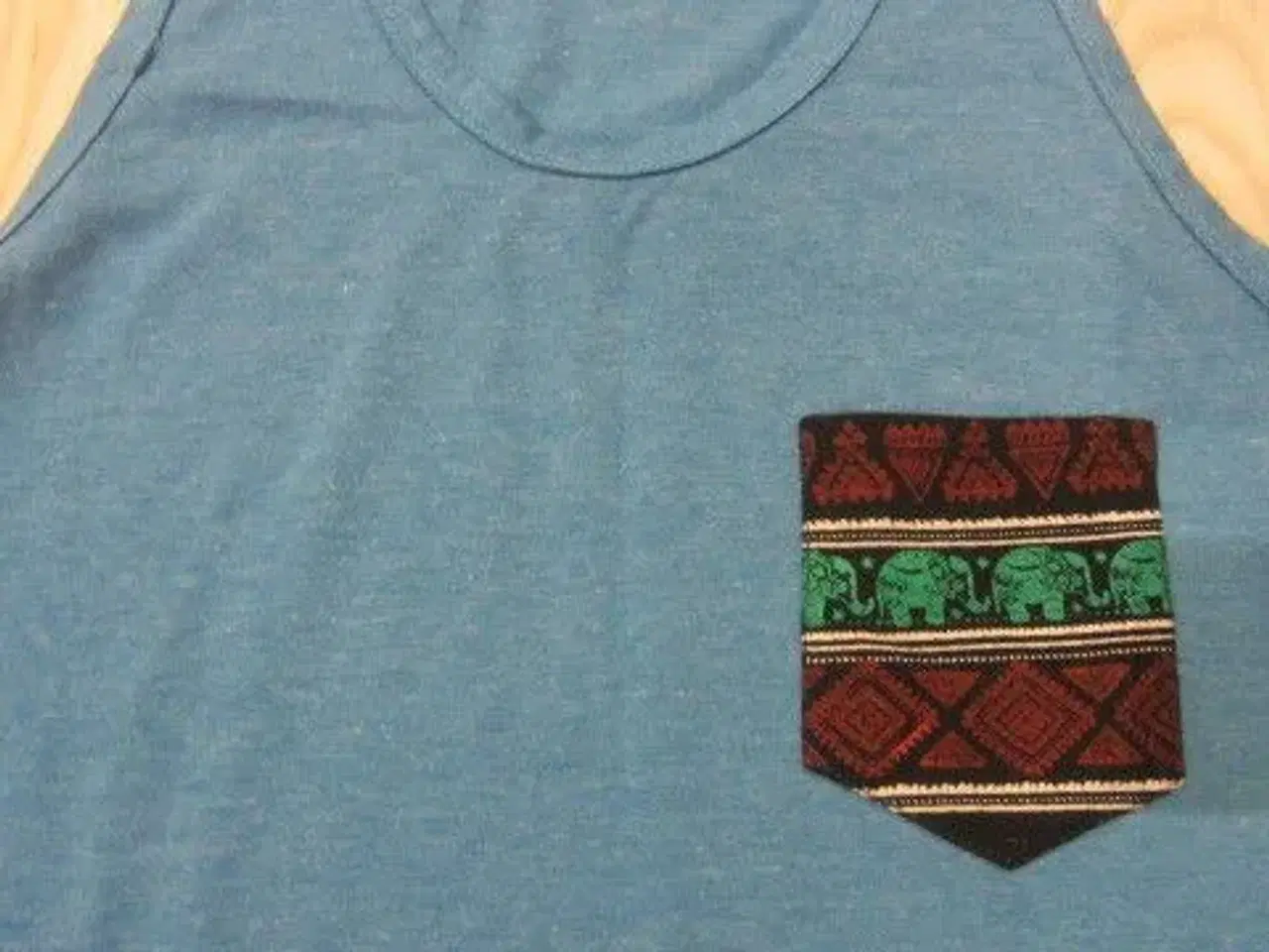 Billede 2 - Str. S, sommer t-shirt u/ærmer