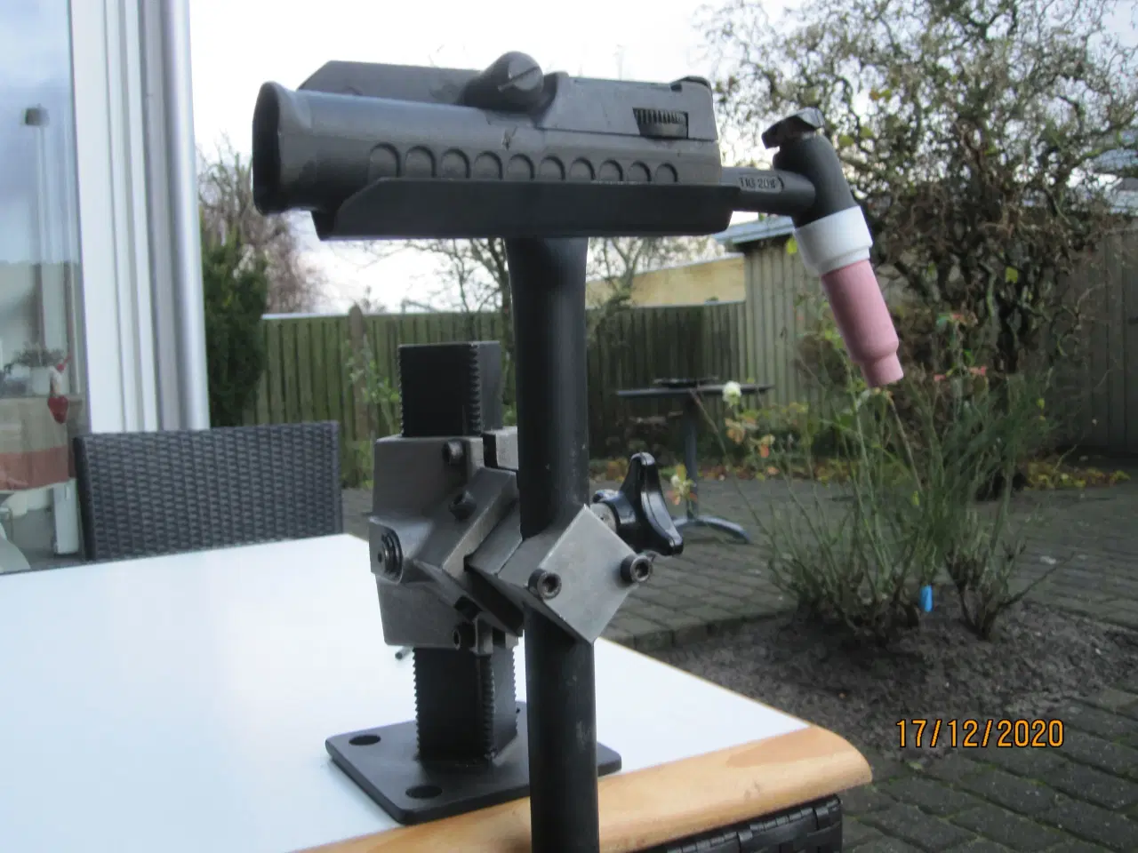 Billede 1 - Krydssupport med pistolholder