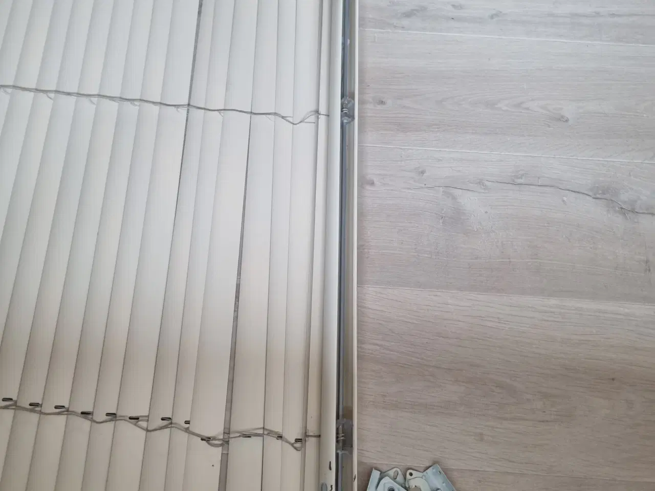 Billede 3 - Beige alu Persienne 