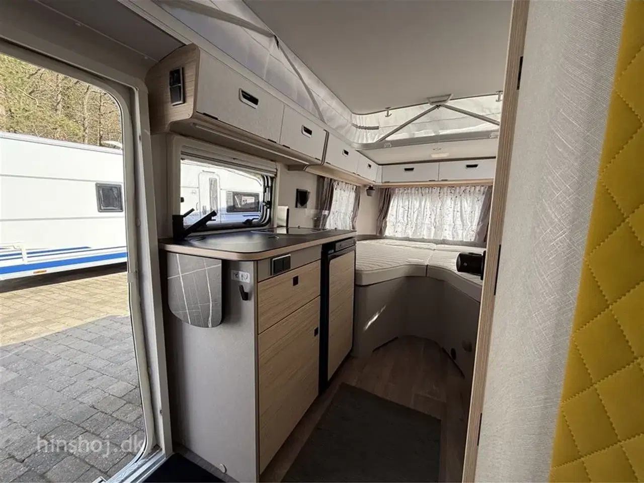Billede 8 - 2023 - Eriba Touring 542 Urban   Næsten ny Eriba Touring med mover, markise, Isabella Touring telt fra Hinshøj Caravan