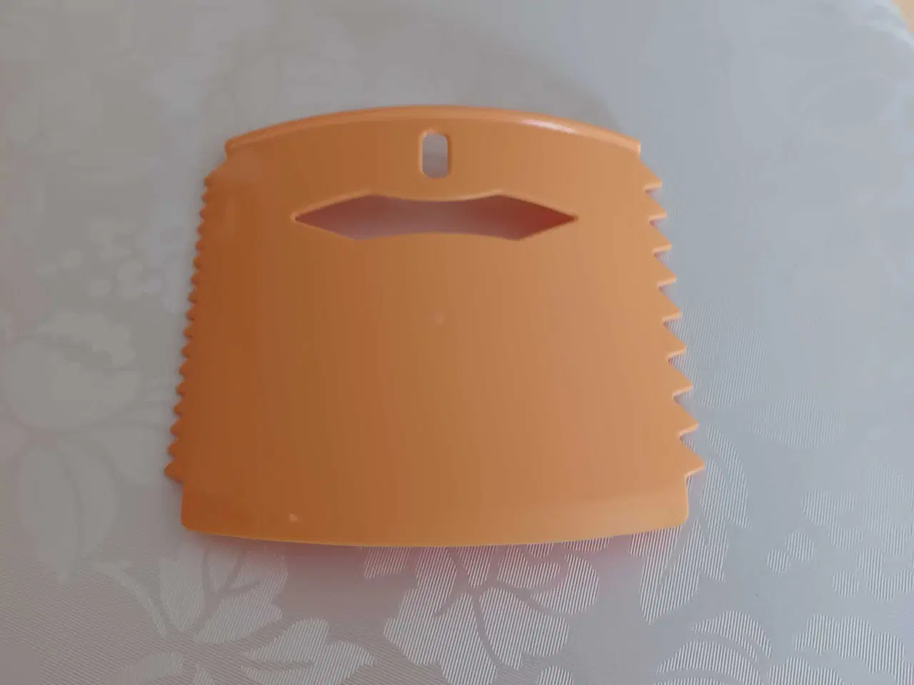 Billede 2 - Dejskraber, Tupperware