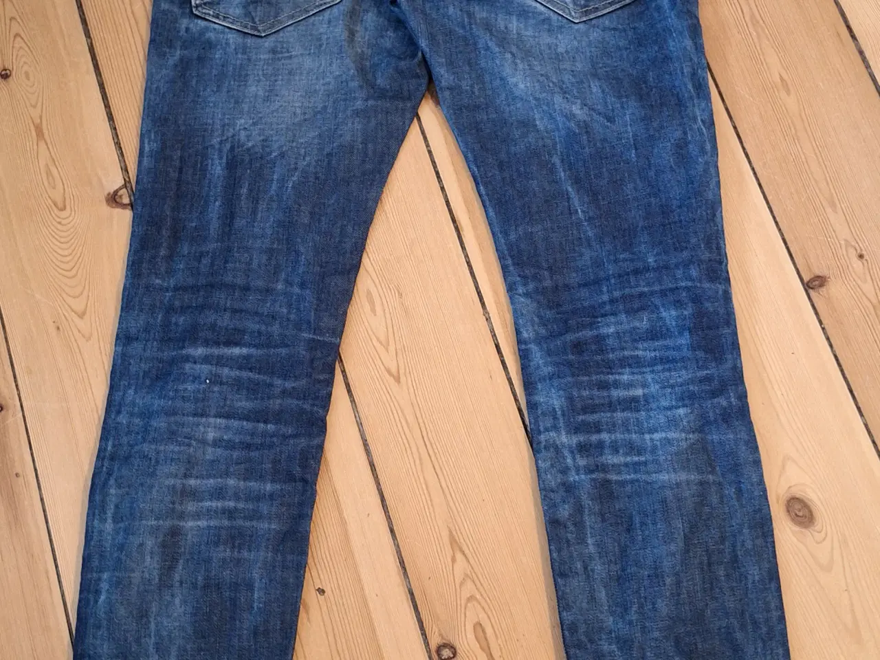 Billede 1 - Mørkeblå Please jeans