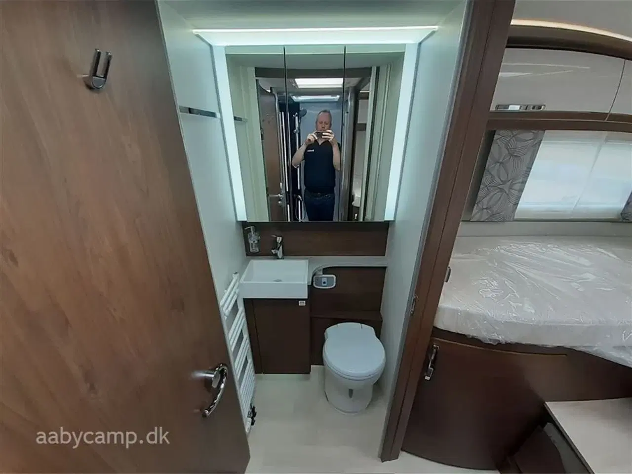 Billede 20 - 2025 - Frankia Platin Pure I 7400 GD Edition   Top udstyret 5 Stjernet Camper på Mercedes