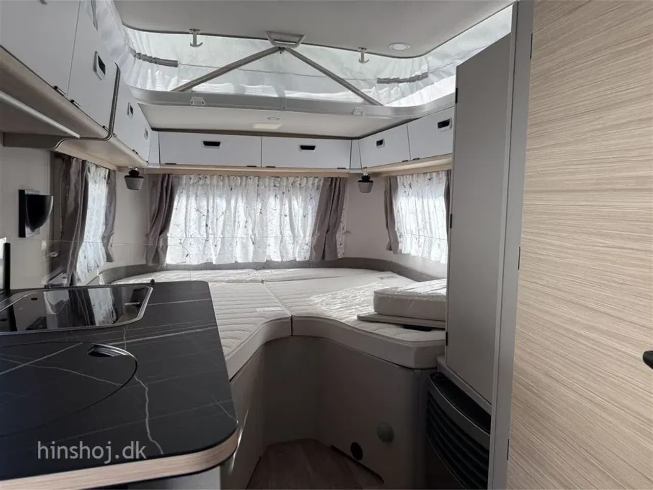 Billede 12 - 2023 - Eriba Touring 542 Urban   Næsten ny Eriba Touring med mover, markise, Isabella Touring telt fra Hinshøj Caravan